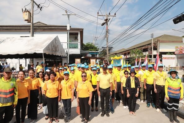 thai monarchy volunteerism