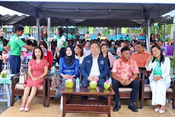 Academic World Opening Event No. 6 at Municipal 2 Wat Sra Ket School education community